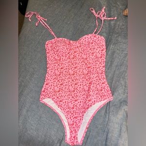 floral underwire one piece swimsuit size medium NWOT